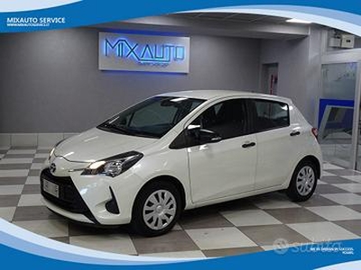 TOYOTA Yaris 1.5 5 Porte Cool EU6