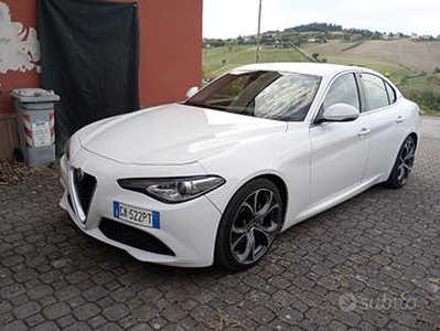 Alfa Romeo Giulia 2.2 Turbodiesel 180 CV AT8 Super