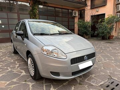 FIAT GRANDE PUNTO 1.4 5p 77Cv - 2007 NEOPATENTATI