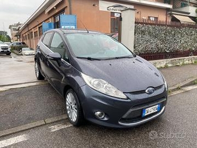 Ford Fiesta 1.2 82 CV 5p *TITANIUM*