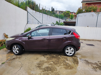 Ford Fiesta 1.4 16 v benzina