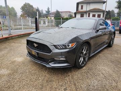 Ford Mustang 3.7 V6 - Coupe