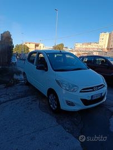 HYUNDAI i10 2ª serie - 2011