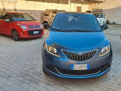 Lancia Ypsilon 1.0 FireFly 5 porte S&S Hybrid Silv