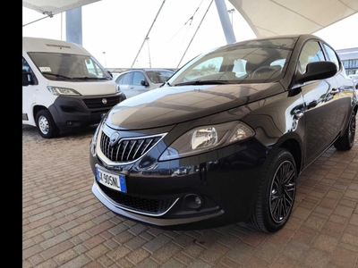 Lancia Ypsilon 1.0 firefly hybrid Gold s&s 70cv