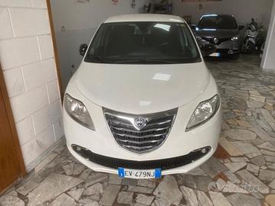 Lancia Ypsilon 1.2 GPL Ecochic Gold 2014