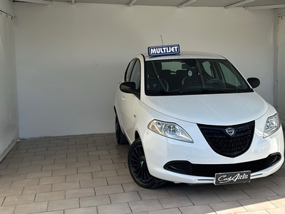 Lancia Ypsilon 1.3 MJT 16V 95 CV 5 porte S&S Black&Red usato