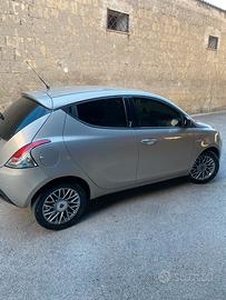 Lancia ypsilon 1.3 multijet 95cv