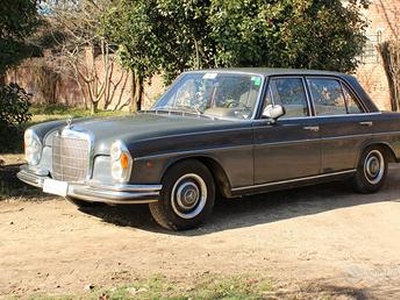 MERCEDES-BENZ 250 SE