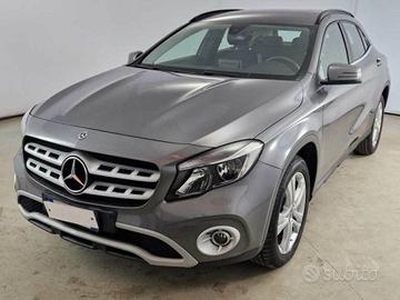 MERCEDES-BENZ GLA 180 d Automatic Business