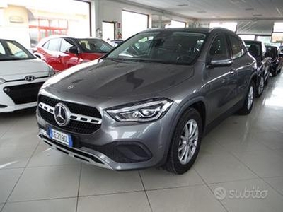 MERCEDES-BENZ GLA 180 d Automatic Business