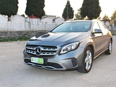 MERCEDES-BENZ GLA 200 d Automatic Sport in GARAN