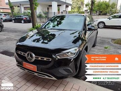 MERCEDES GLA (H247) GLA 180 d Automati...