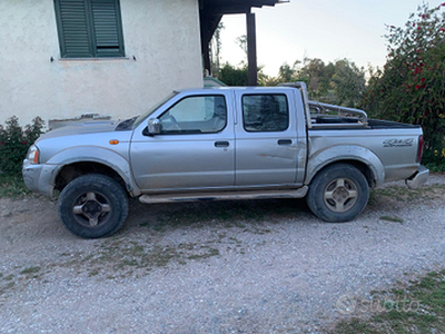 Nissan navara