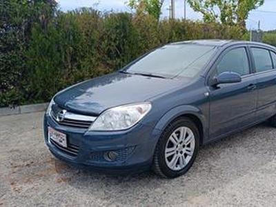 Opel Astra 1.7 CDTI 101CV 5 porte Cosmo