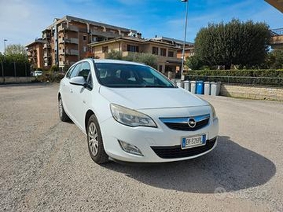 Opel Astra 1.7 CDTI 110 CV S.W Club