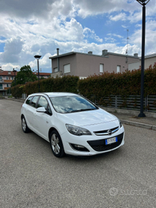 Opel astra 1.7 turbodiesel 2013
