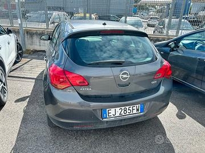 Opel astra j 2011 1.7 cdti