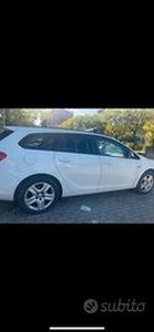 Opel astra sport tourer