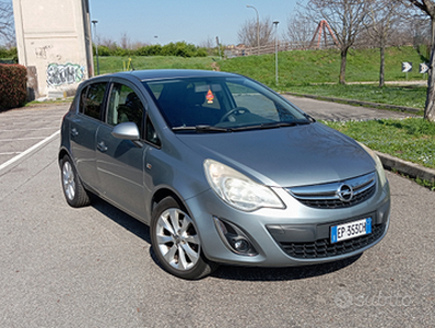 Opel Corsa 1.3 DISEL SI NEOPATENTATI 2013