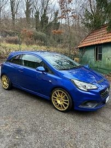 OPEL Corsa 1.6 Turbo Coupé OPC