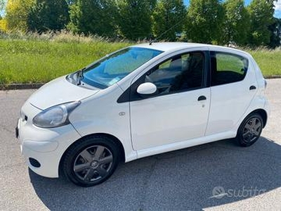 TOYOTA Aygo 1ª serie - 2010*EURO5*NEOPATENTATI