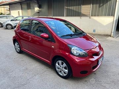 Toyota Aygo 1.0 12V VVT-i 5 porte Sol Connect