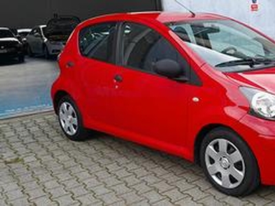 Toyota Aygo 1.0 Connect Red Edition NeopatentatiOK