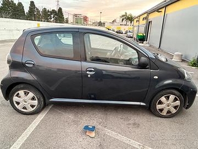 Toyota aygo Connect 1.0 b accetto permute