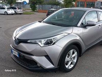 Toyota C-HR 1.8 Hybrid E-CVT Business