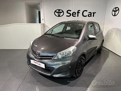 Toyota Yaris 1.0 5 porte Active + NAVIGATORE