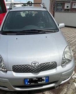 Toyota Yaris 1.0i 16V cat 5 porte Sol