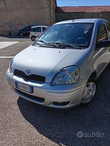 TOYOTA Yaris - 2002