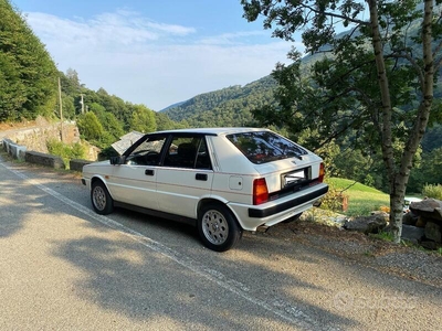Usato 1987 Lancia Delta 2.0 Benzin 166 CV (27.000 €)