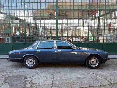 Usato 1988 Jaguar XJ6 3.6 Benzin 202 CV (9.000 €)