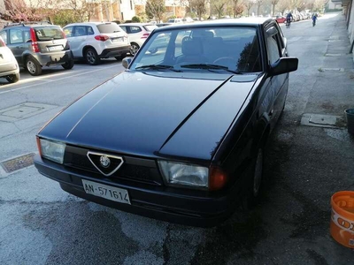 Usato 1992 Alfa Romeo 75 1.6 Benzin 103 CV (5.700 €)