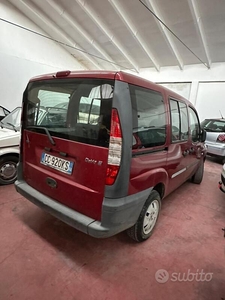 Usato 2002 Fiat Doblò 1.9 Diesel 63 CV (1.300 €)