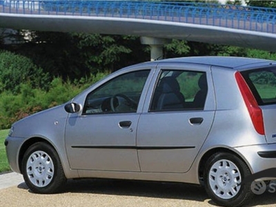 Usato 2002 Fiat Punto 1.9 Diesel 86 CV (500 €)