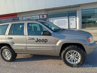 Usato 2002 Jeep Cherokee Diesel (3.800 €)