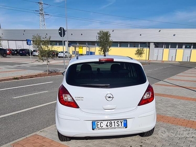 Usato 2010 Opel Corsa 1.2 Benzin 85 CV (4.200 €)