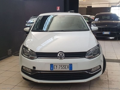 Usato 2015 VW Polo 1.0 Benzin 75 CV (6.490 €)