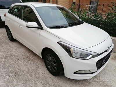 Usato 2018 Hyundai i20 1.2 Benzin 75 CV (12.000 €)