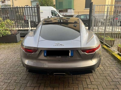 Usato 2020 Jaguar F-Type 2.0 Benzin 300 CV (50.000 €)