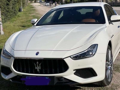 Usato 2020 Maserati Ghibli 3.0 Benzin 349 CV (56.800 €)