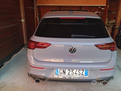 Usato 2021 VW Golf VIII 2.0 Benzin 245 CV (39.000 €)