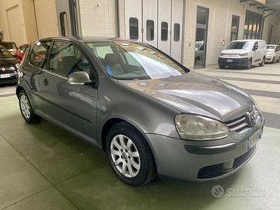 Volkswagen Golf 1.6 16V FSI 3p.