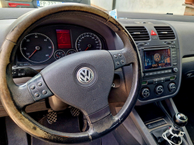 Volkswagen Golf 5 1.9 TDI comfortline 5p