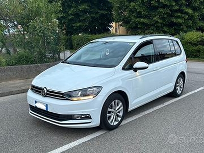 Volkswagen Touran 7 posti 2.0 tdi 150cv euro 6