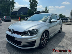 2016 VOLKSWAGEN Golf GTI