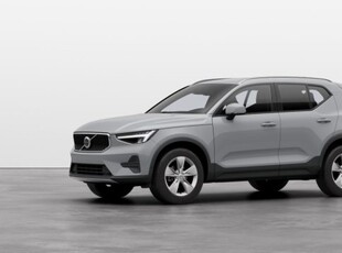 2024 VOLVO XC40